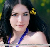 Small pretty face