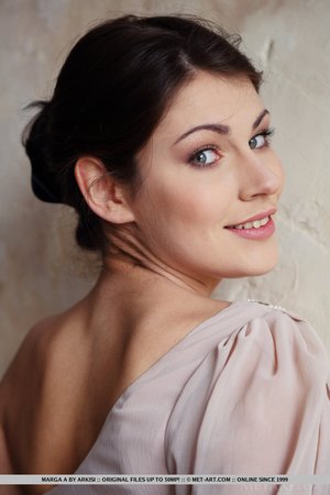 Long legs model - XXXonXXX - Pic 1