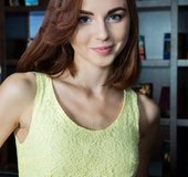 High heels skinny skirt