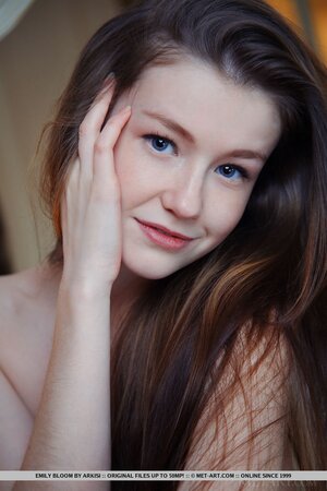 Ukrainian cute young babe - Picture 18