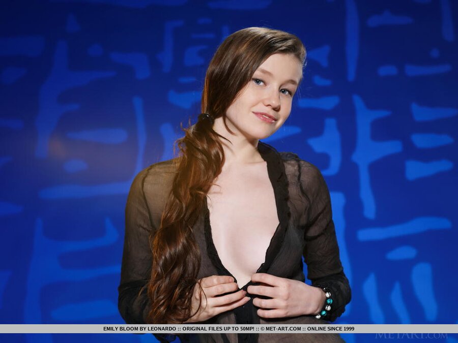 Ukrainian young babe lingerie - XXX Dessert - Picture 1