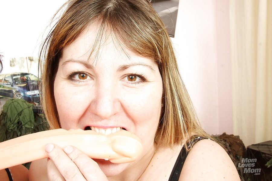 Amateur saggy tits wife - XXX Dessert - Picture 1