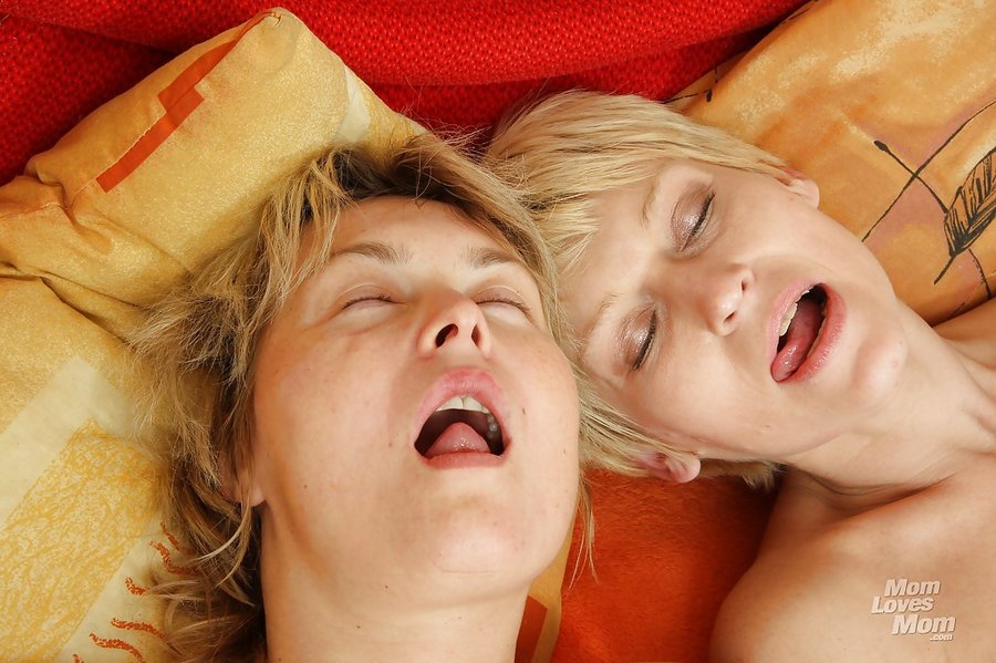 Lesbian elder heels - XXX Dessert - Picture 16