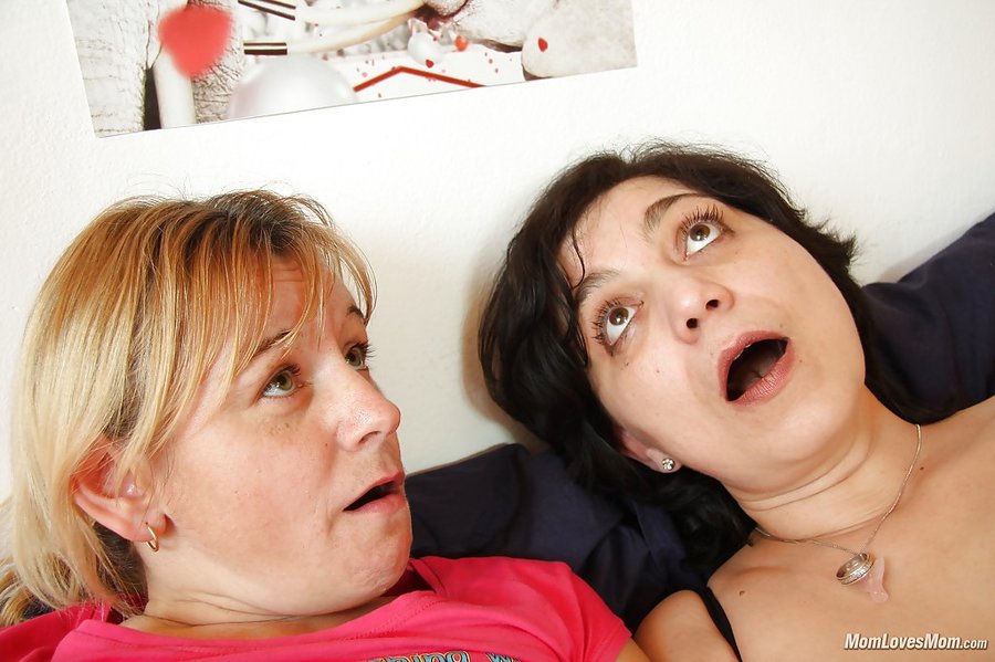 Brunette caught masturbating - XXX Dessert - Picture 16