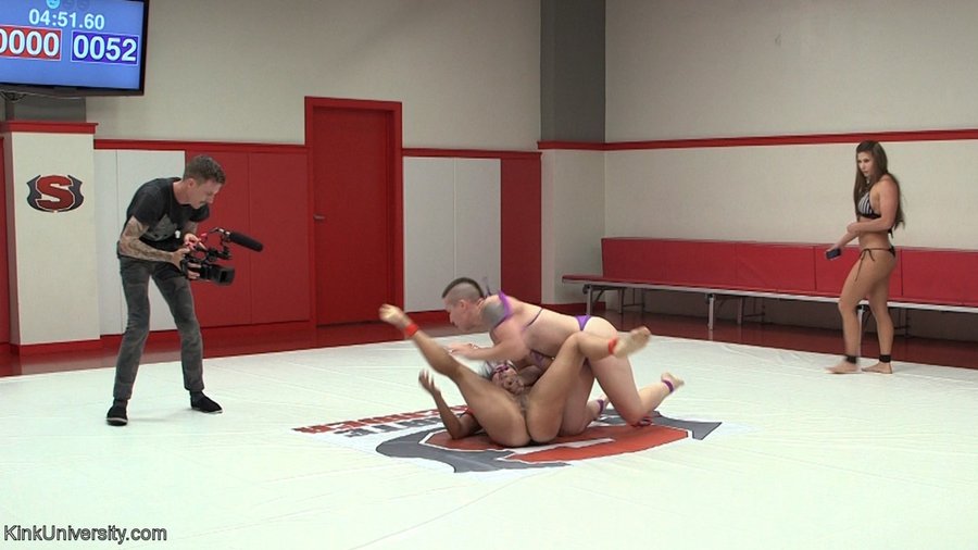 Sexy bodybuilder - XXX Dessert - Picture 10