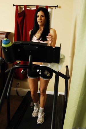 Brunette american - XXX Dessert - Picture 2
