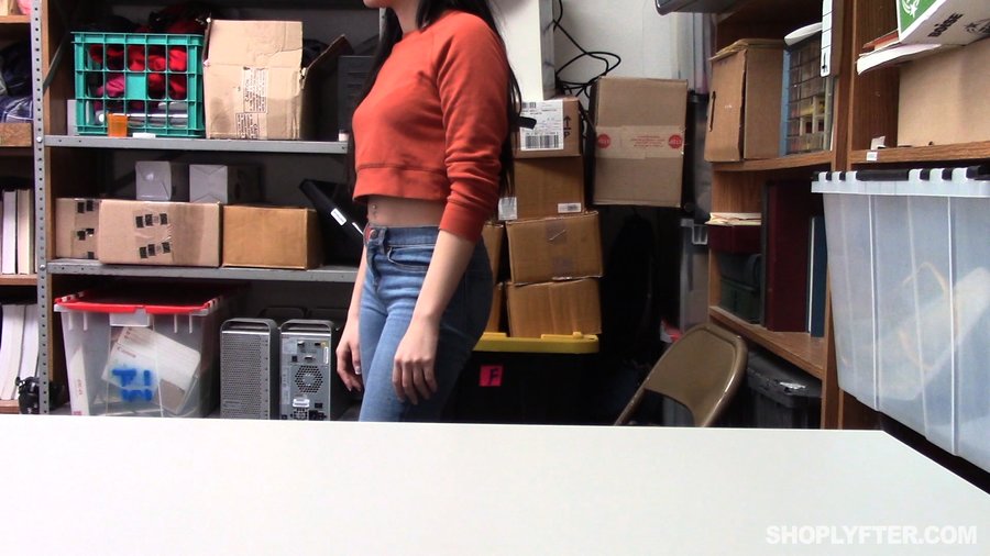 Latina thief punished with a hard fuck at t - XXX Dessert - Picture 2