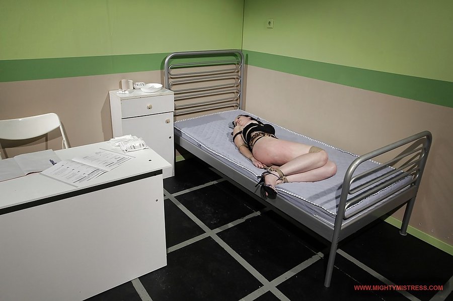 Hungarian petite mighty mistress - XXX Dessert - Picture 16