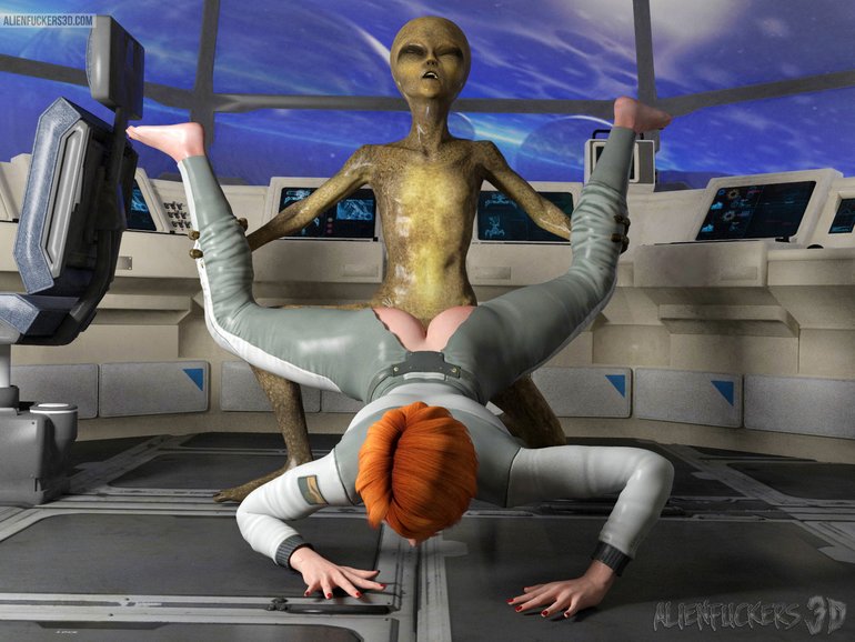 Redhead’s starship shag with a menacing alien - Picture 6