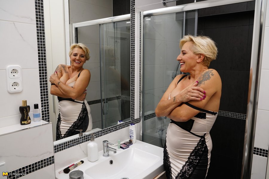 Tattoo short hair shower - XXX Dessert - Picture 8