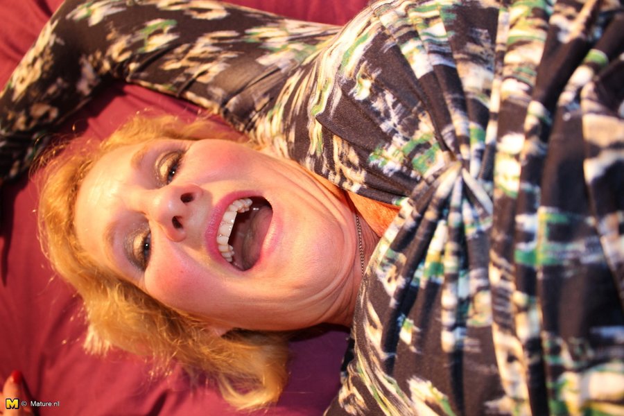 British young hot neighbor milf - XXX Dessert - Picture 16