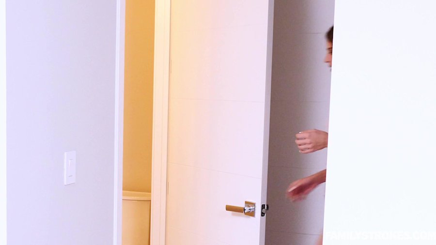 Skinny long-haired cutie enjoys good drilli - XXX Dessert - Picture 1