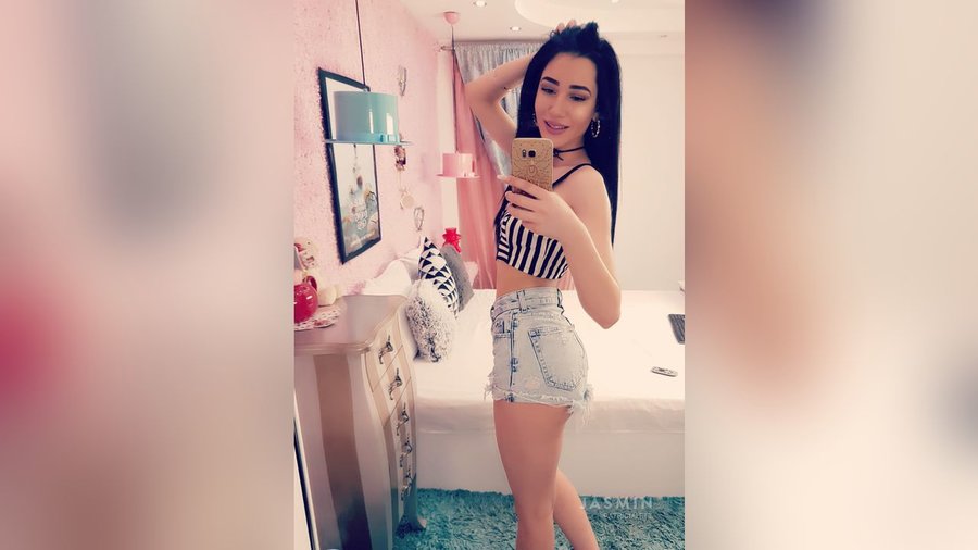 Athletic 20yo - XXXonXXX - Pic 1