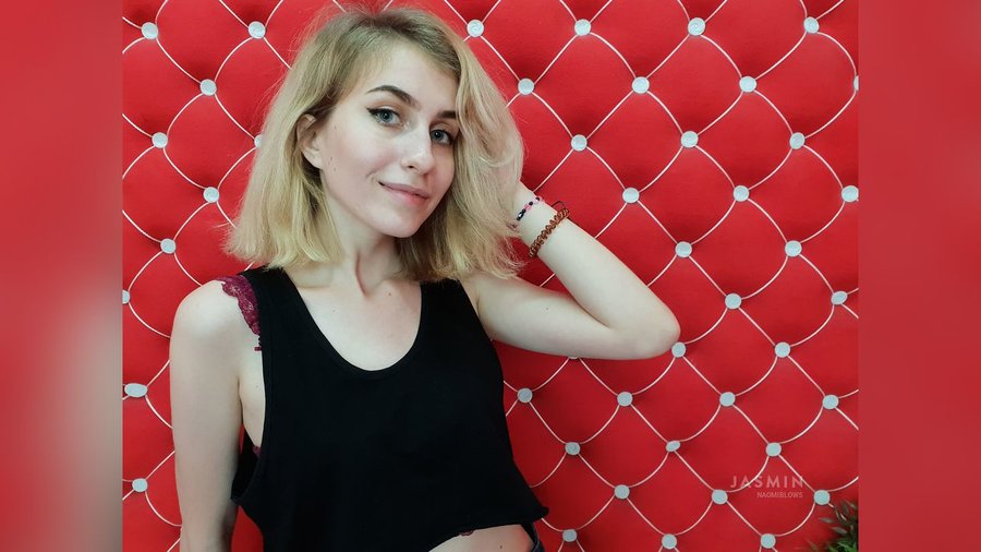 Petite 18yo fingering - XXXonXXX - Pic 1