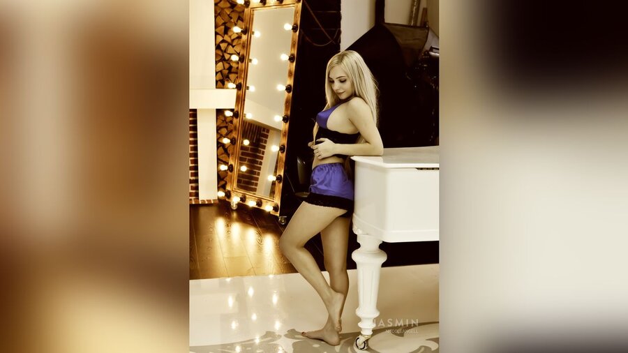 Petite german - XXXonXXX - Pic 3