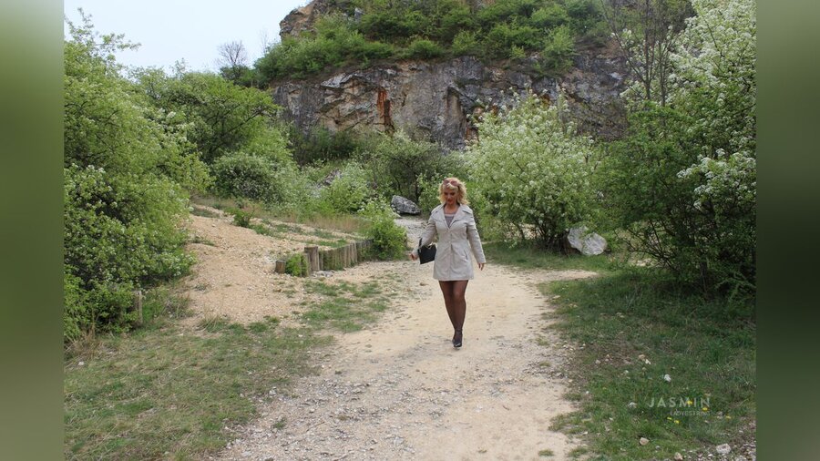 Hungarian vibrator - XXXonXXX - Pic 1