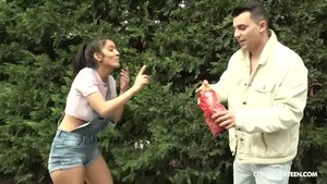 Thief steals the attention of a lovely teen girl