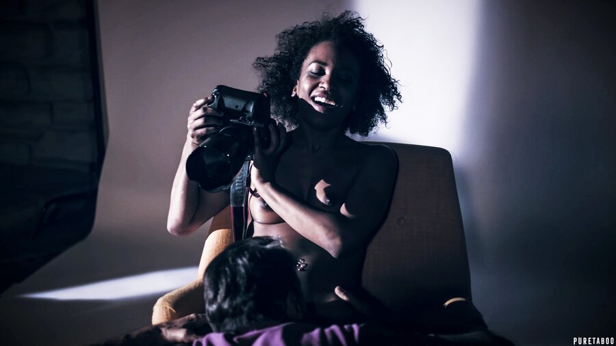 Beautiful blonde and ebony models enjoy les - XXX Dessert - Picture 12