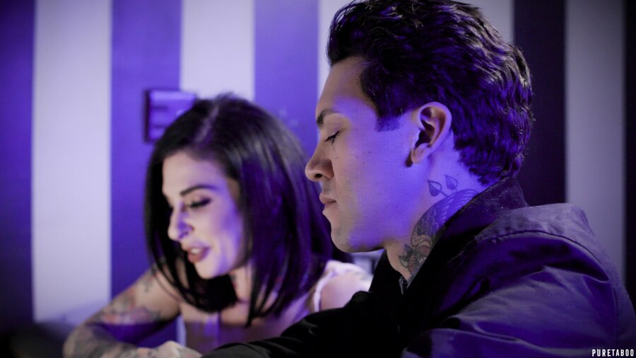 Couple shares stepsister on their wedding d - XXX Dessert - Picture 1