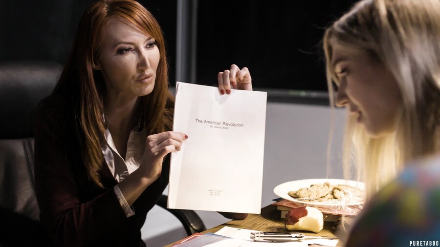 MILF and stepdaughter's threeway with sexy  - XXX Dessert - Picture 6