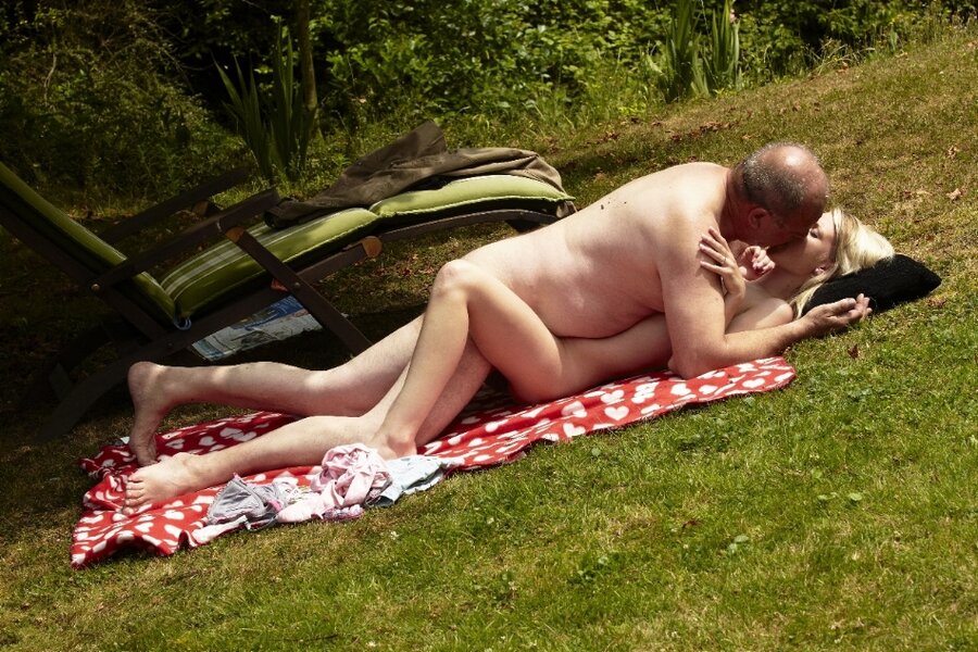 Picnic pussy licking and wild fuck in the s - XXX Dessert - Picture 16