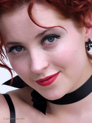 Pin up redhead - Picture 12