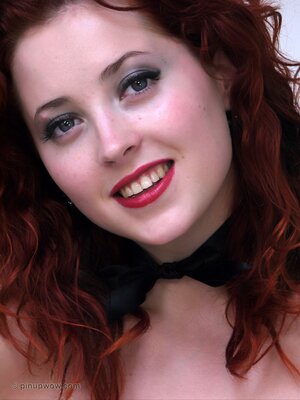 Pin up redhead - Picture 17