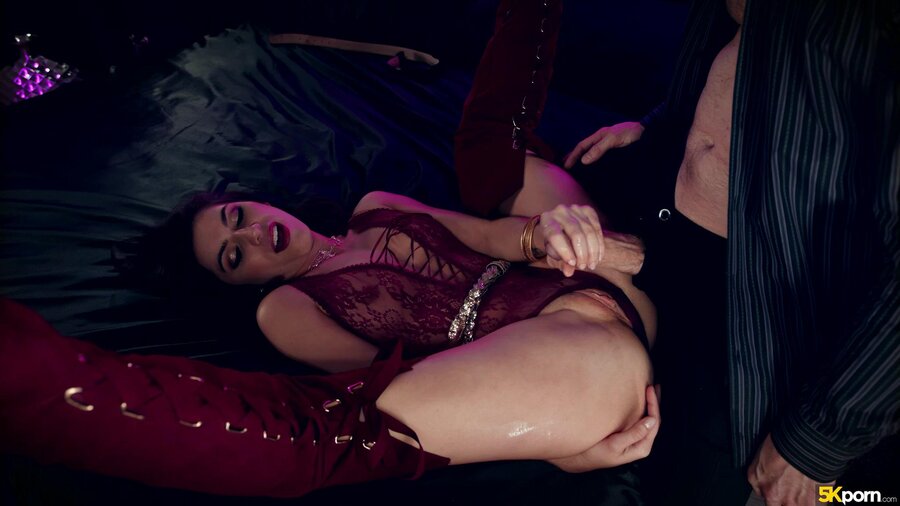 Enchanting doll's amazing blowjob - XXX Dessert - Picture 2