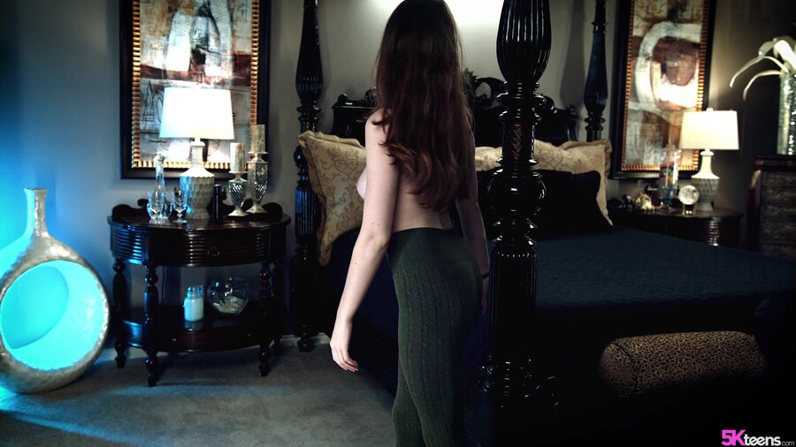 Erotic ass bang for an obedient teen - XXX Dessert - Picture 1
