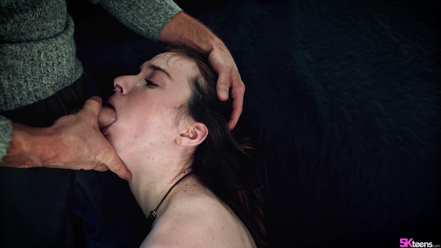 Bang for an obedient teenager - XXX Dessert - Picture 3