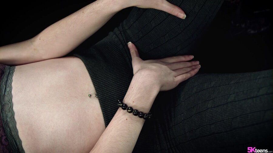 Obedient teenager - XXX Dessert - Picture 2