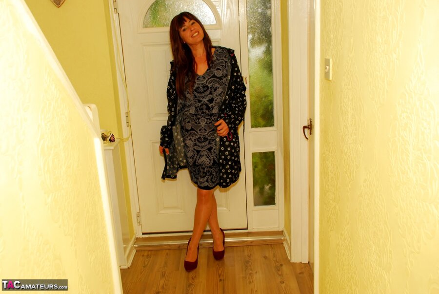 Big booty british amateur milf - XXXonXXX - Pic 9