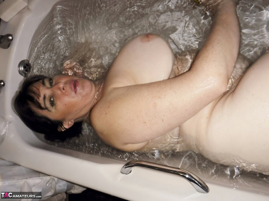 Milf fingering - XXXonXXX - Pic 8