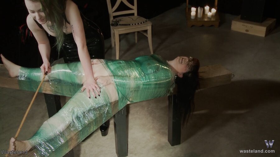 Hot american brunette bdsm - XXX Dessert - Picture 2