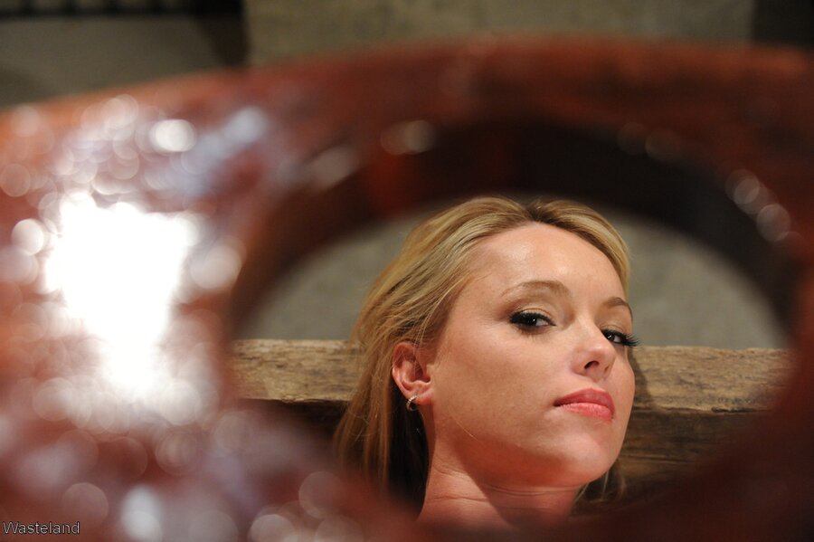 Poor american blonde bdsm - XXX Dessert - Picture 14