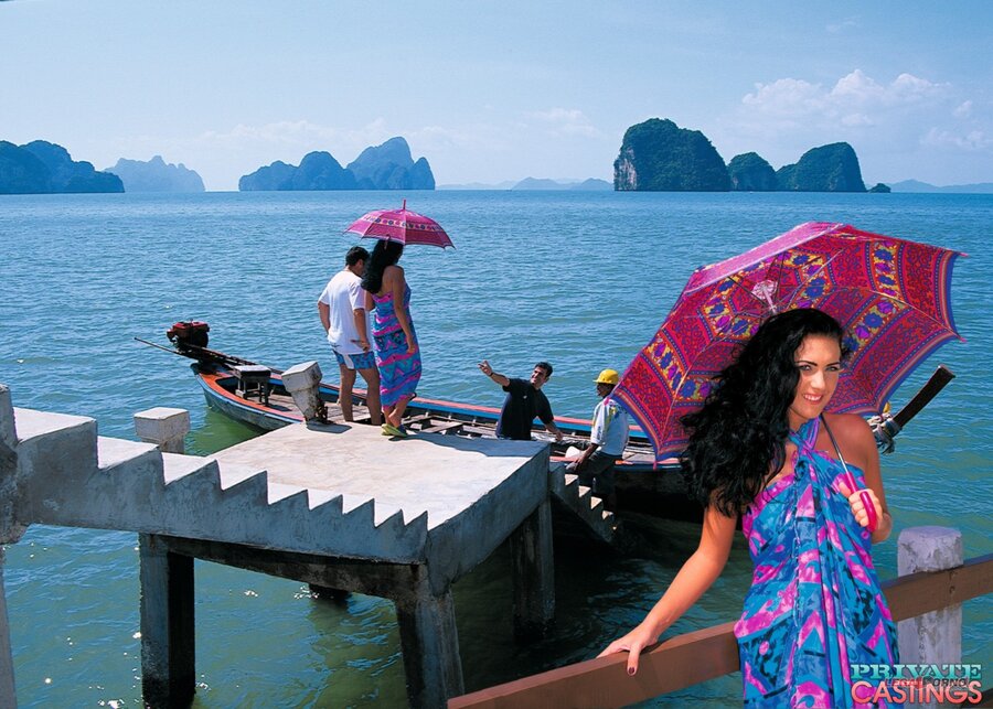 Brunette romanian milf fucked hard - XXX Dessert - Picture 1