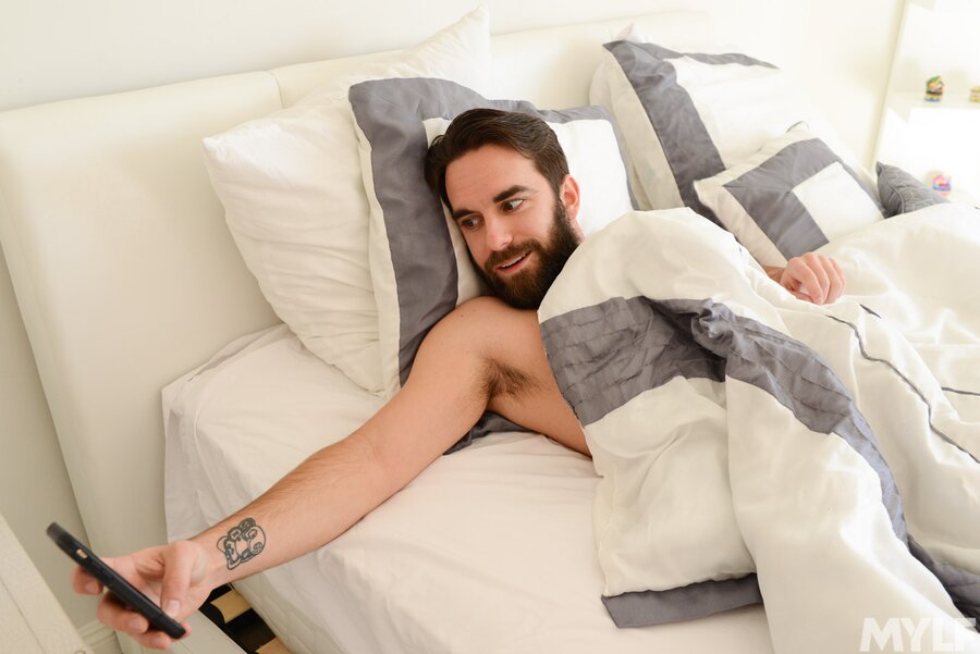 Taboo shagging in the gym - XXX Dessert - Picture 2