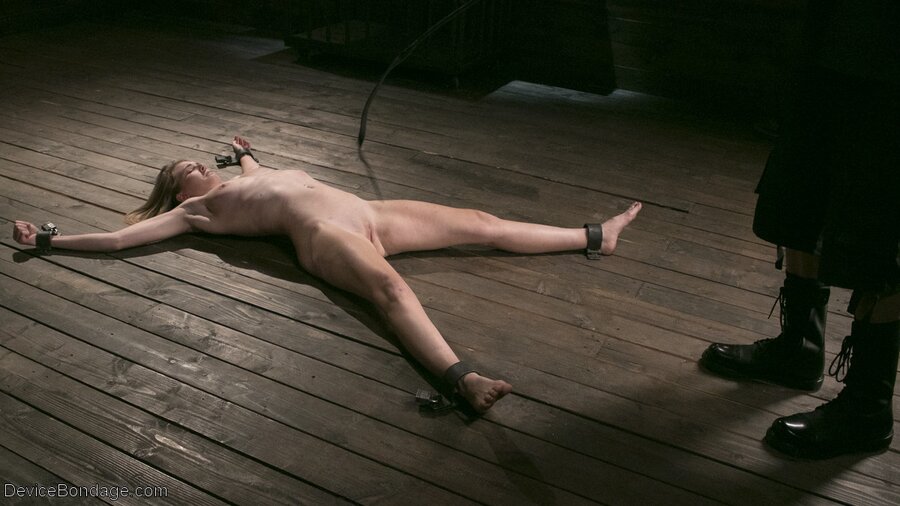 Dom controls blonde's every move - XXX Dessert - Picture 11