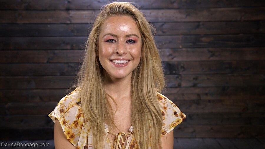 Cutie's feet and cunt over-stimulated - XXX Dessert - Picture 1