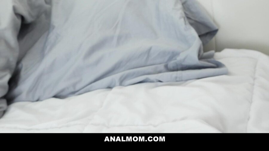 Mom's ass fuck leads to huge cumshot - XXX Dessert - Picture 9