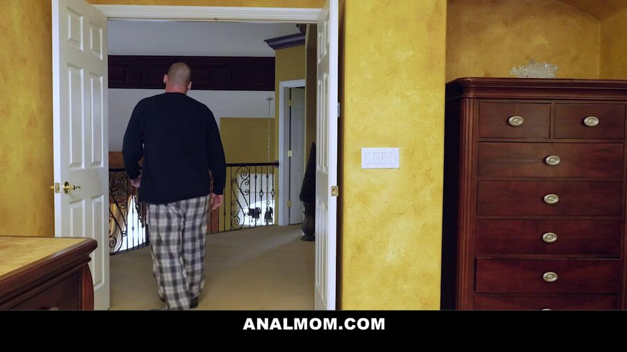 Wife finger banged and ass shagged - XXX Dessert - Picture 1