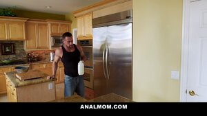 Married dame finds a stud to meet her ne - XXX Dessert - Picture 4