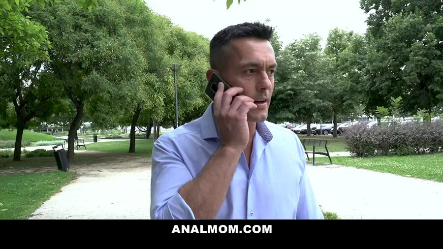 Brunette ass boned by hung stranger - XXX Dessert - Picture 2