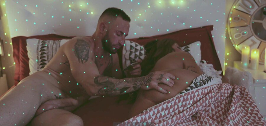 Pretty wife gets it good in the ass - XXX Dessert - Picture 2