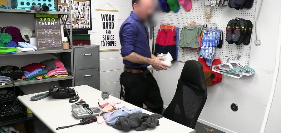 Lady learns to never steal again - XXXonXXX - Pic 3