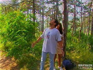 Swinger couple has fun in the forest - Picture 1