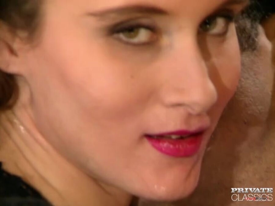 Brunette whore wet pussy licking - XXX Dessert - Picture 10