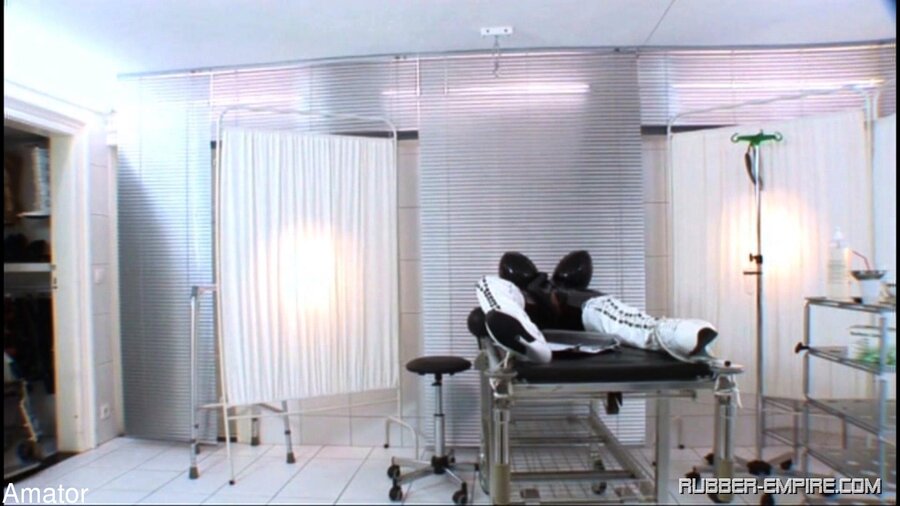 Redhead patient gets treated by the latex n - XXX Dessert - Picture 7