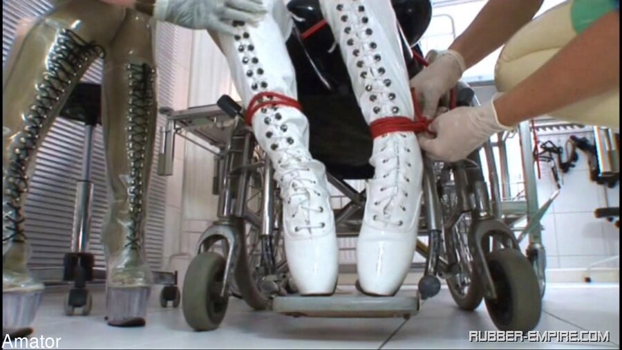 Redhead patient gets treated by the latex n - XXX Dessert - Picture 14
