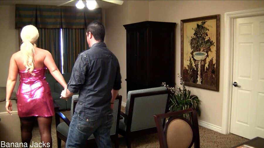 Buxom blonde MILF takes part in a bisex MMF - XXX Dessert - Picture 1